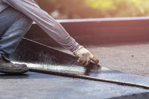 Professional Vapor Barrier Installation technician working in New Holland, OH